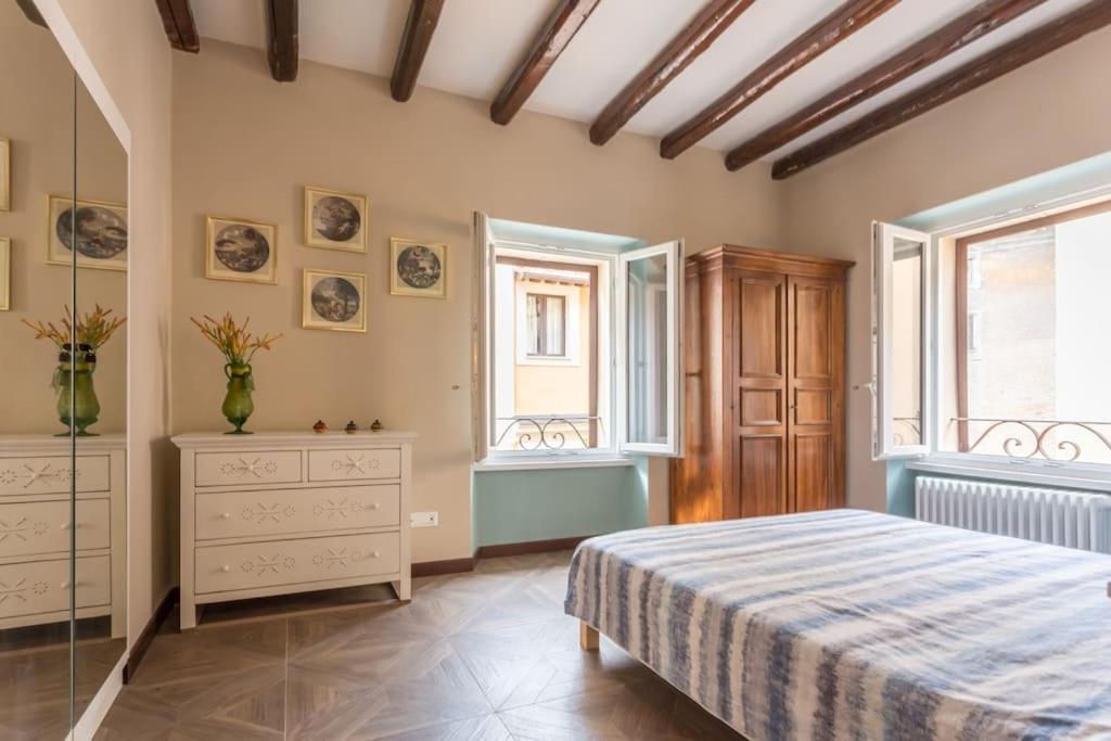 Frangipane 31 Monti Terrace Apartment Rome Exterior photo